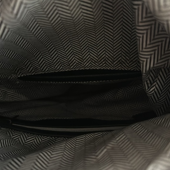 Black Fold over Zippered Clutch with chain strap and magnetic closure - Picture 7 of 8